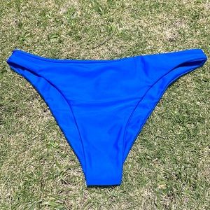Benoa swim Celma Bottoms in Space